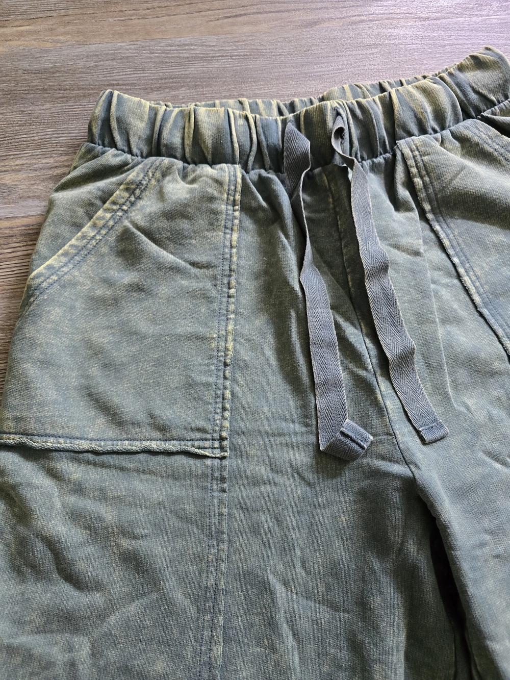 Zenana Outfitters Olive Wide Leg Drawstring Pants - Picture 2 of 5